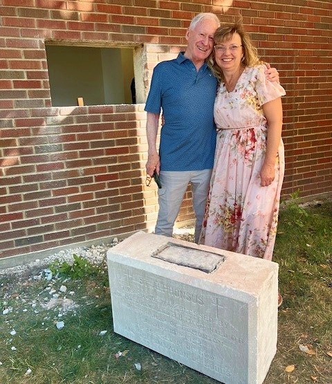 CoupleAtTimeCapsule