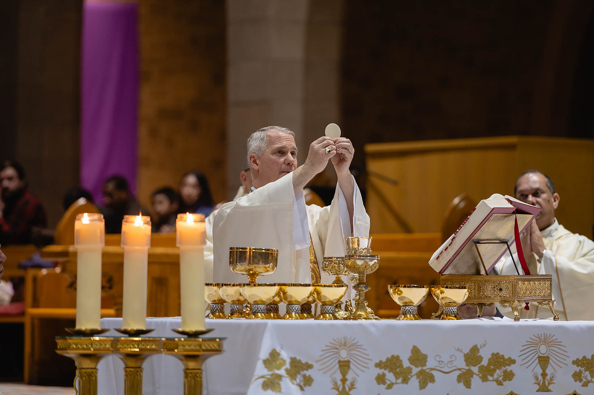 lrf_20260402_holy-thursday_76_55185903914_o