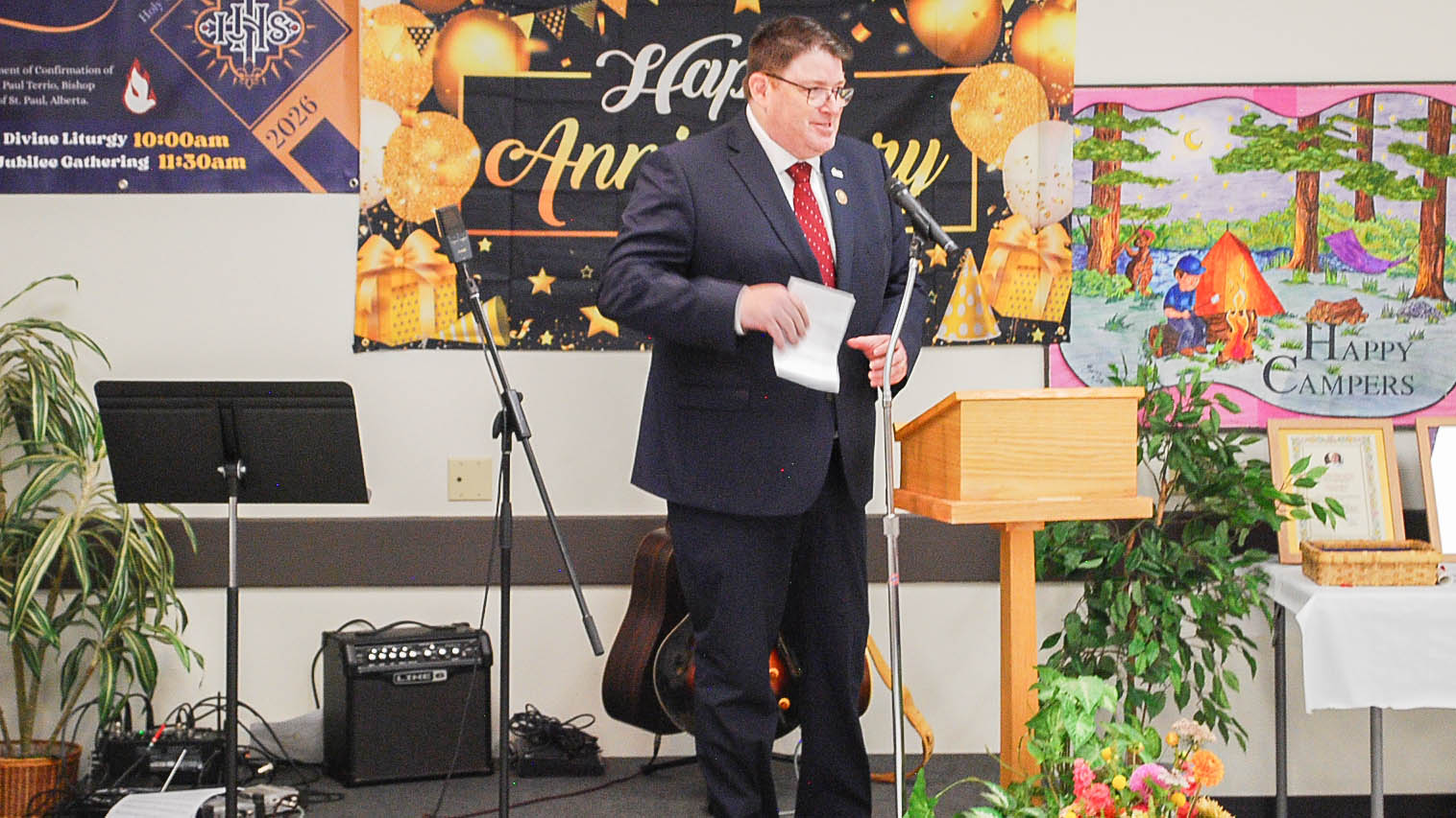 Mayor Robert Snow Felicitates The Audience